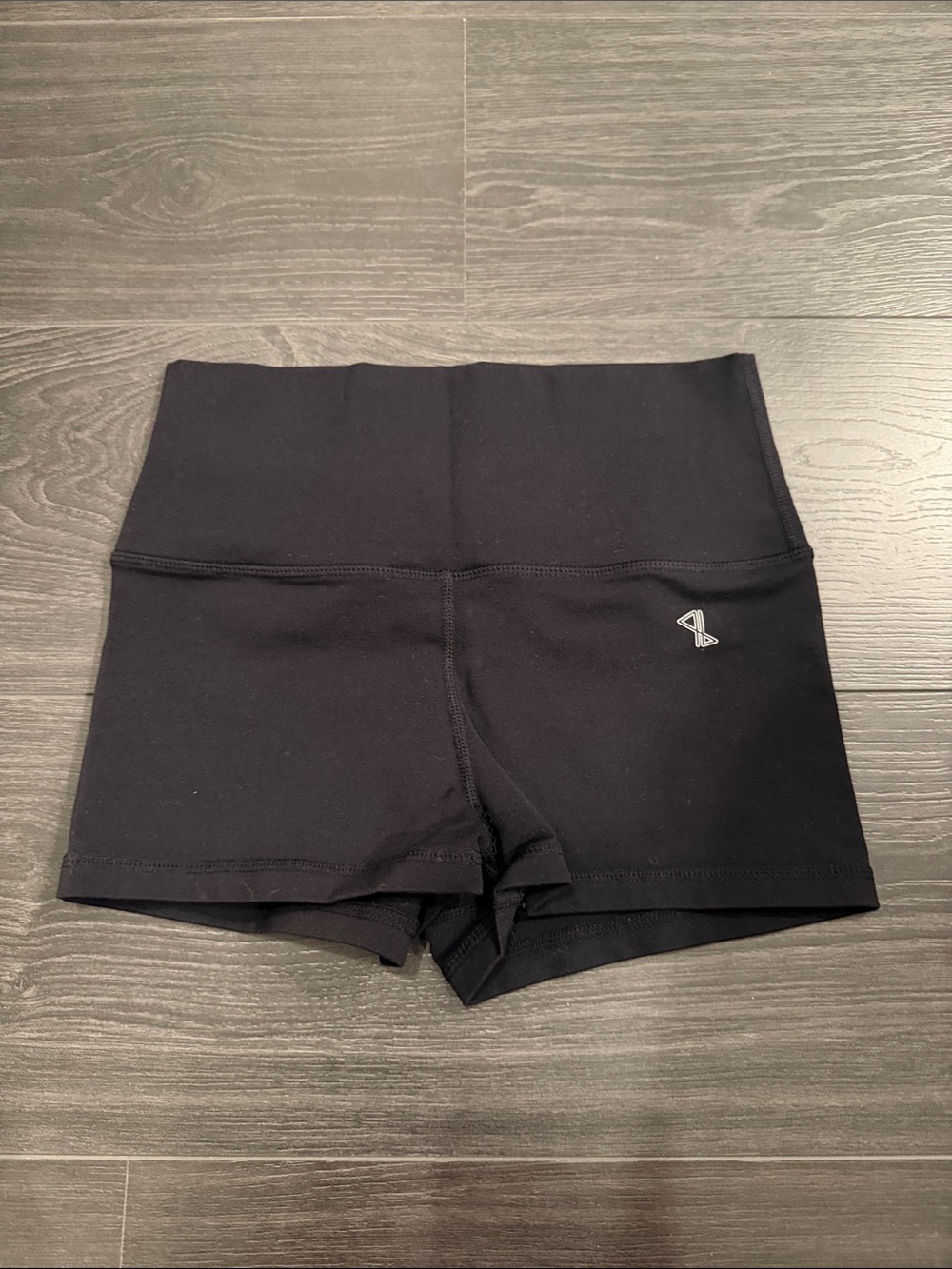 Aritzia Parklife - High-Waist Black Women’s Shorts